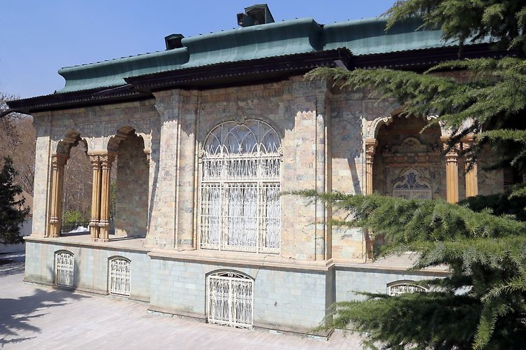 Дворец Саадабад
