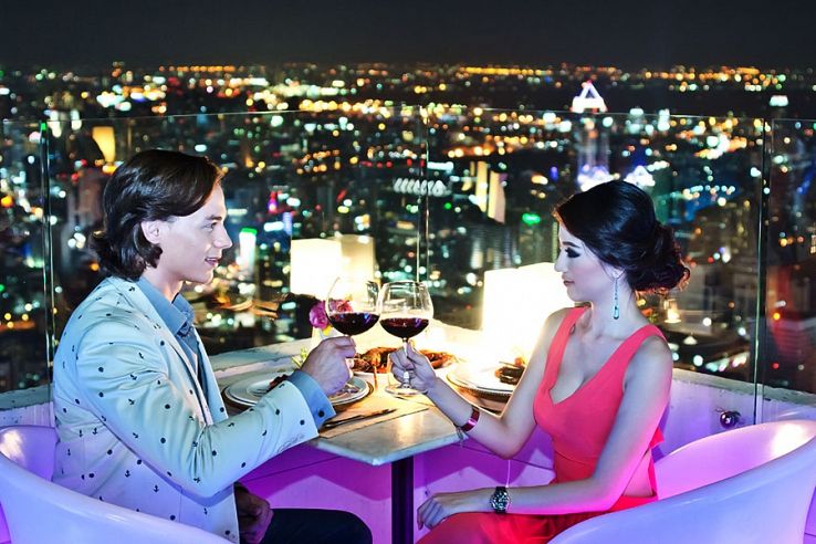 Ужин в ресторане отеля Baiyoke Sky