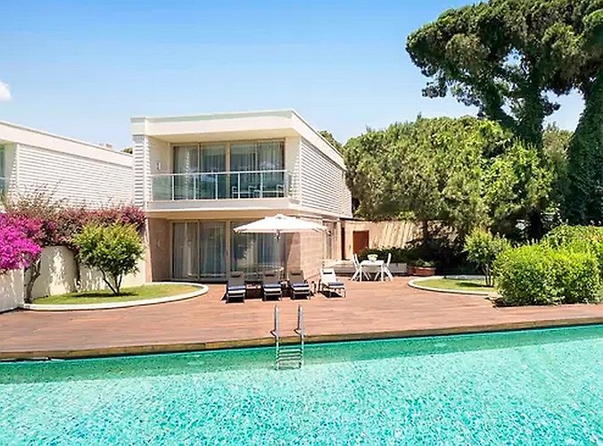Helen Residence