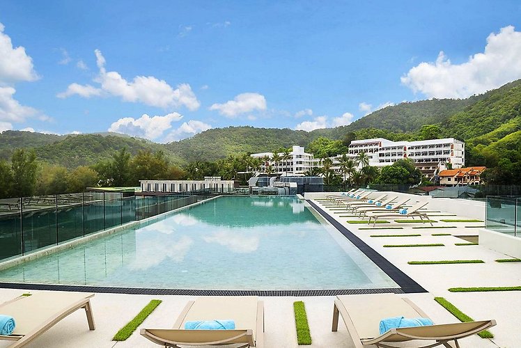 JonoX Phuket Karon Hotel
